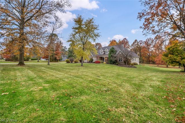8933 Mountain View Drive, Mentor, OH 44060