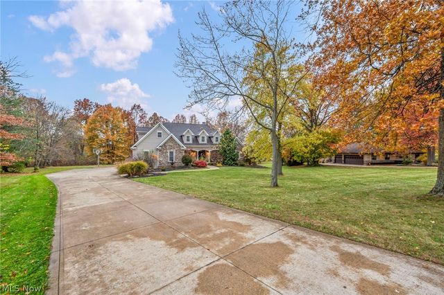 8933 Mountain View Drive, Mentor, OH 44060
