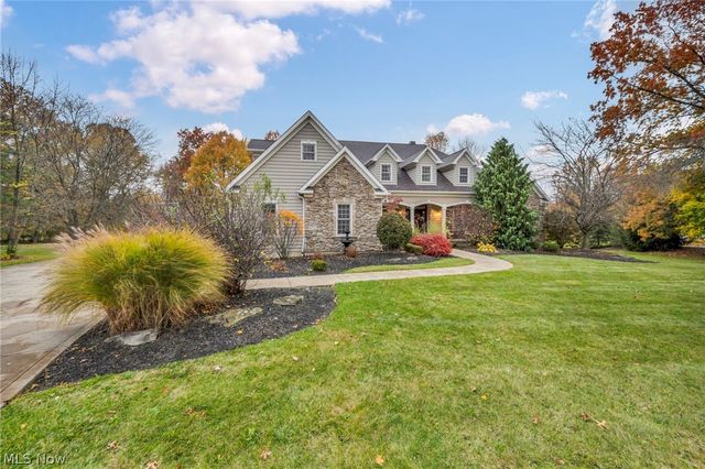 8933 Mountain View Drive, Mentor, OH 44060