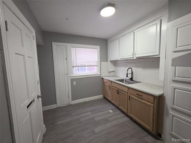 15097 Steel Street, Detroit, MI 48227