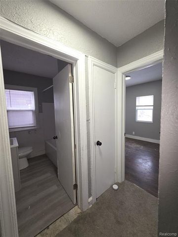 15097 Steel Street, Detroit, MI 48227