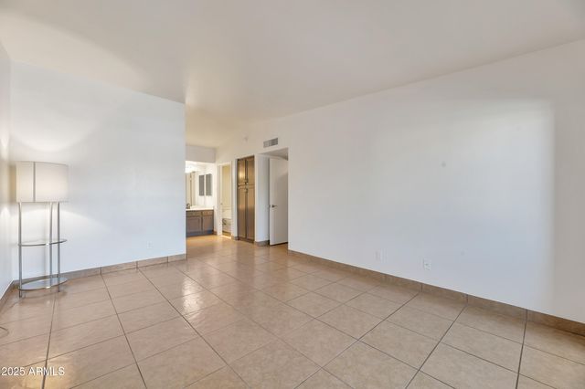 7950 E Starlight Way Unit 210, Scottsdale, AZ 85250