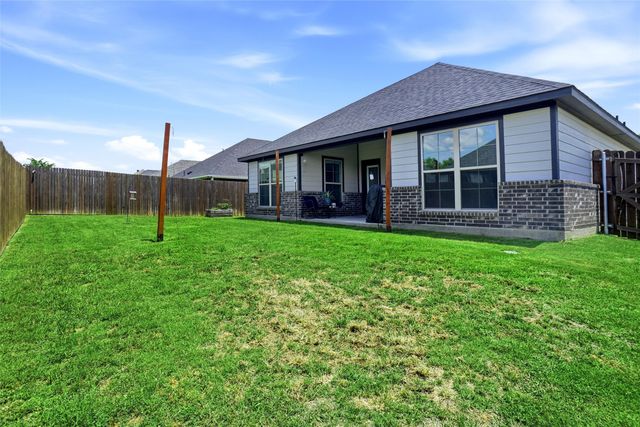 214 Clover Circle, Weatherford, TX 76086