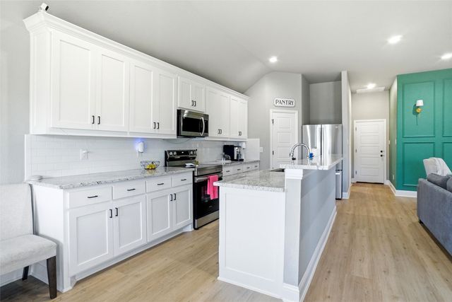 214 Clover Circle, Weatherford, TX 76086