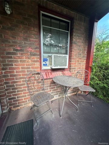 16577 Lesure Street, Detroit, MI 48235