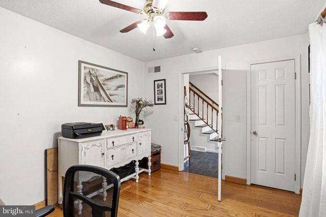 662 SHANNON RD, Boiling Springs, PA 17007