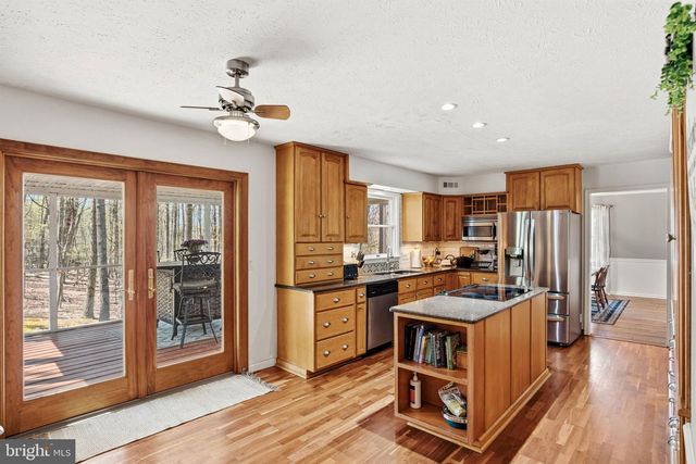 662 SHANNON RD, Boiling Springs, PA 17007