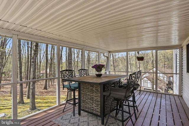 662 SHANNON RD, Boiling Springs, PA 17007