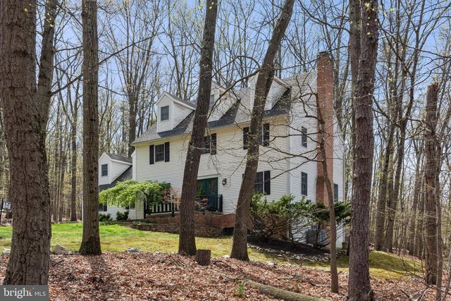 662 SHANNON RD, Boiling Springs, PA 17007