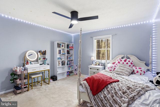 662 SHANNON RD, Boiling Springs, PA 17007
