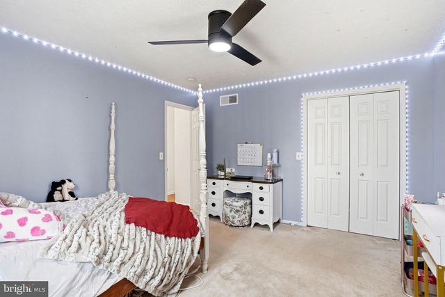 662 SHANNON RD, Boiling Springs, PA 17007