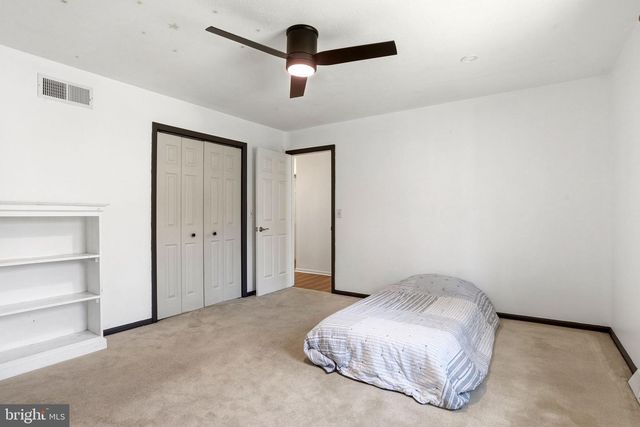 662 SHANNON RD, Boiling Springs, PA 17007