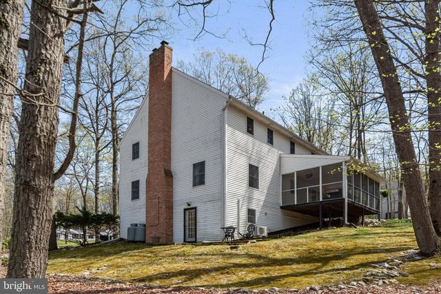 662 SHANNON RD, Boiling Springs, PA 17007
