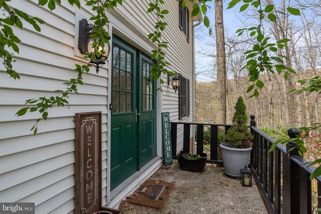 662 SHANNON RD, Boiling Springs, PA 17007
