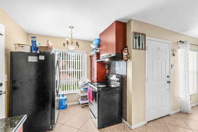5697 Boynton Bay Circle, Boynton Beach, FL 33437