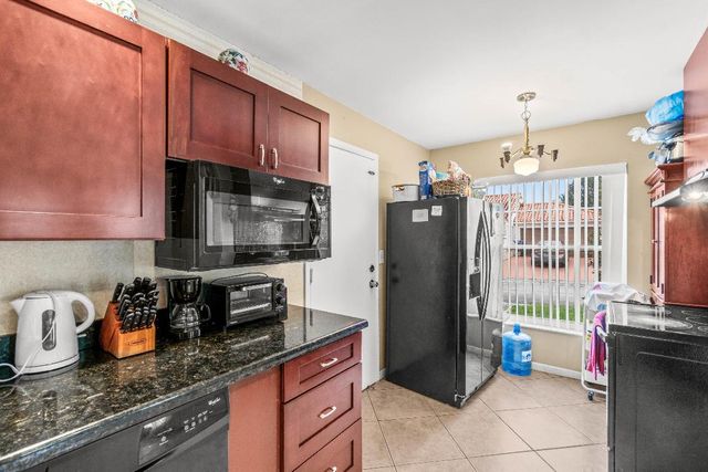 5697 Boynton Bay Circle, Boynton Beach, FL 33437