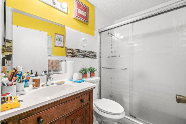 5697 Boynton Bay Circle, Boynton Beach, FL 33437