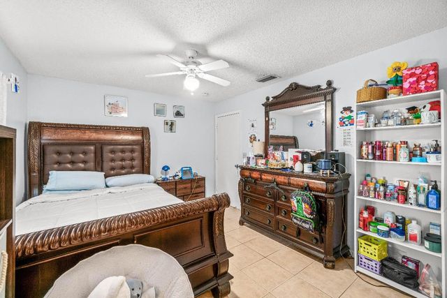 5697 Boynton Bay Circle, Boynton Beach, FL 33437