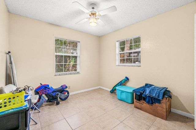 5697 Boynton Bay Circle, Boynton Beach, FL 33437