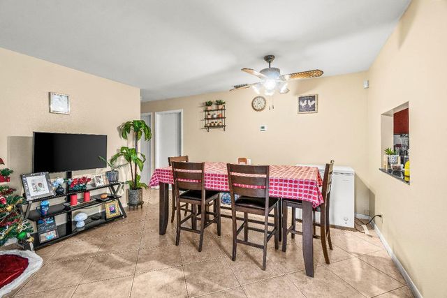 5697 Boynton Bay Circle, Boynton Beach, FL 33437