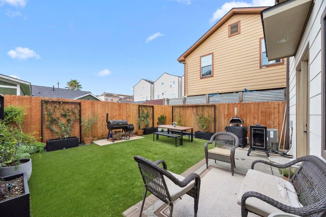 5907 Kiam Street B, Houston, TX 77007