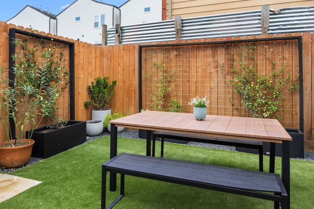 5907 Kiam Street B, Houston, TX 77007