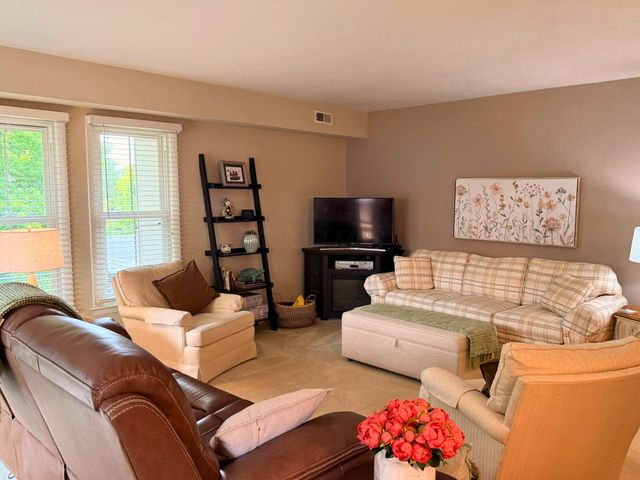 1555 Lafayette Drive, B, Columbus, OH 43220