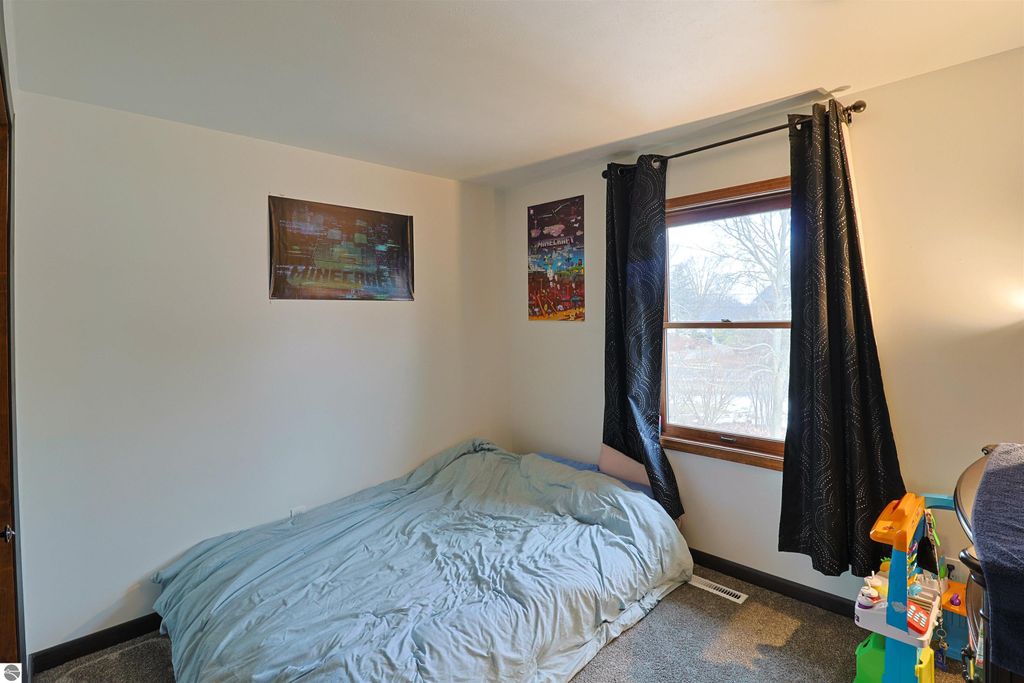 Image 10 of property listing at 2332 O'Connor Drive, Mt Pleasant, MI 48858