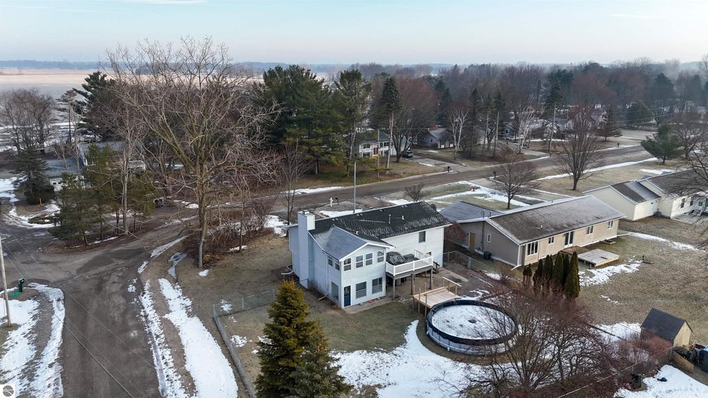 Image 18 of property listing at 2332 O'Connor Drive, Mt Pleasant, MI 48858