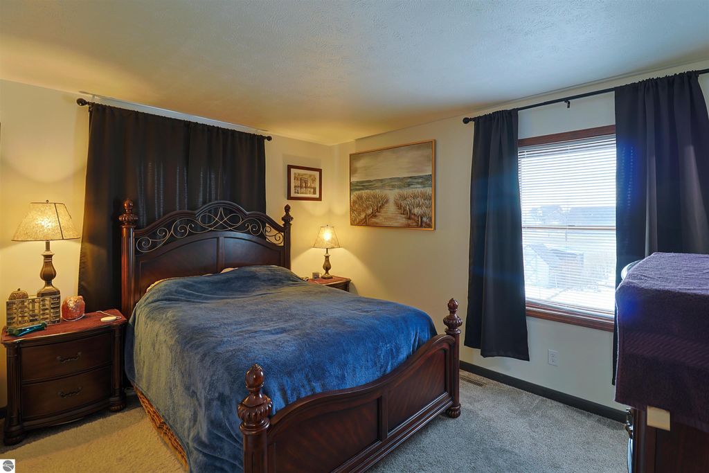 Image 9 of property listing at 2332 O'Connor Drive, Mt Pleasant, MI 48858