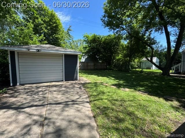 1825 Barrett Avenue, Royal Oak, MI 48067