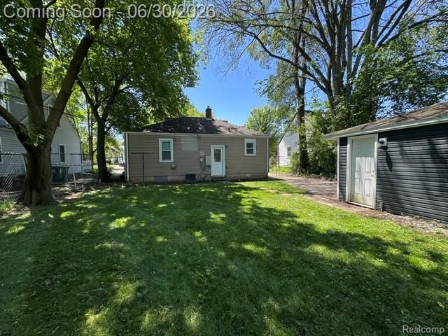 1825 Barrett Avenue, Royal Oak, MI 48067