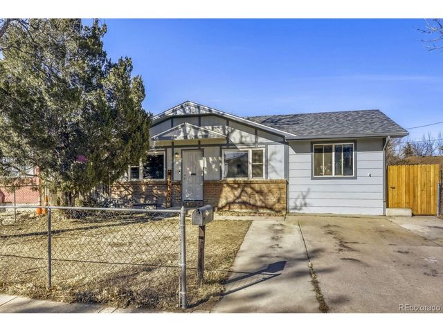 111 7th St, Fort Lupton, CO 80621