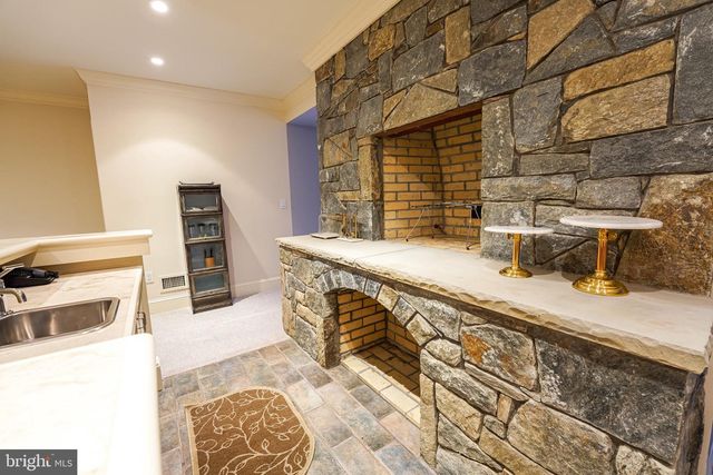 10222 IRON GATE RD, Potomac, MD 20854
