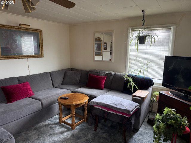 8325 Se DIVISION St, Portland, OR 97266