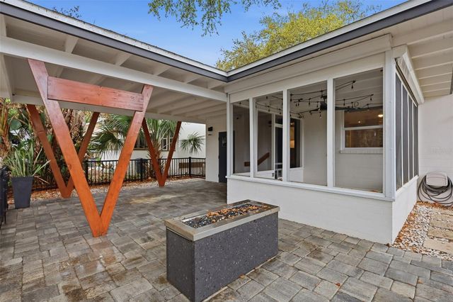 306 S PINE STREET, New Smyrna Beach, FL 32169