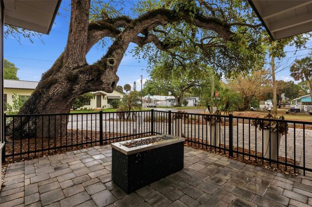 306 S PINE STREET, New Smyrna Beach, FL 32169