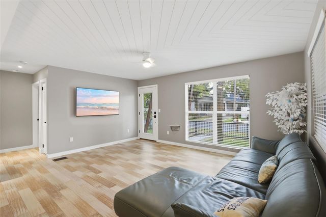 306 S PINE STREET, New Smyrna Beach, FL 32169