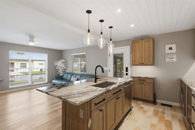 306 S PINE STREET, New Smyrna Beach, FL 32169