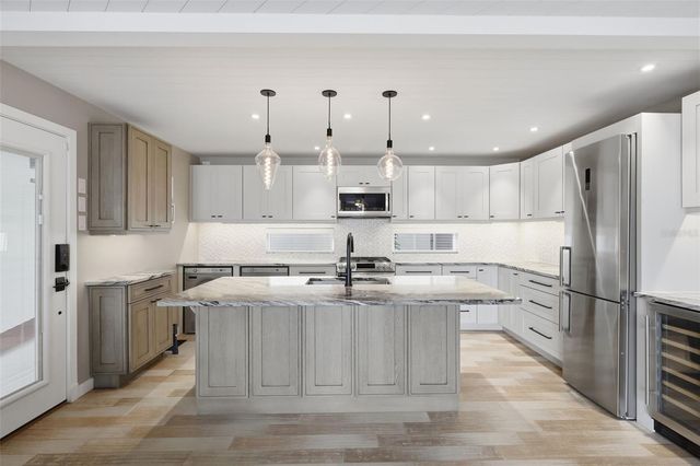 306 S PINE STREET, New Smyrna Beach, FL 32169