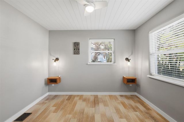 306 S PINE STREET, New Smyrna Beach, FL 32169