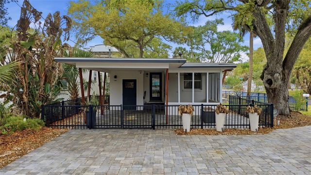 306 S PINE STREET, New Smyrna Beach, FL 32169