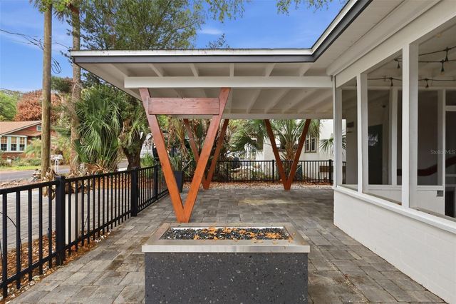 306 S PINE STREET, New Smyrna Beach, FL 32169