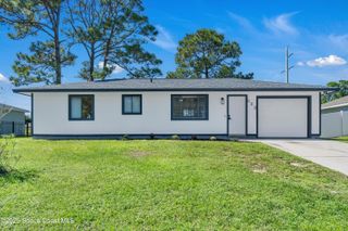 322 Ixora Avenue NW, Palm Bay, FL 32907