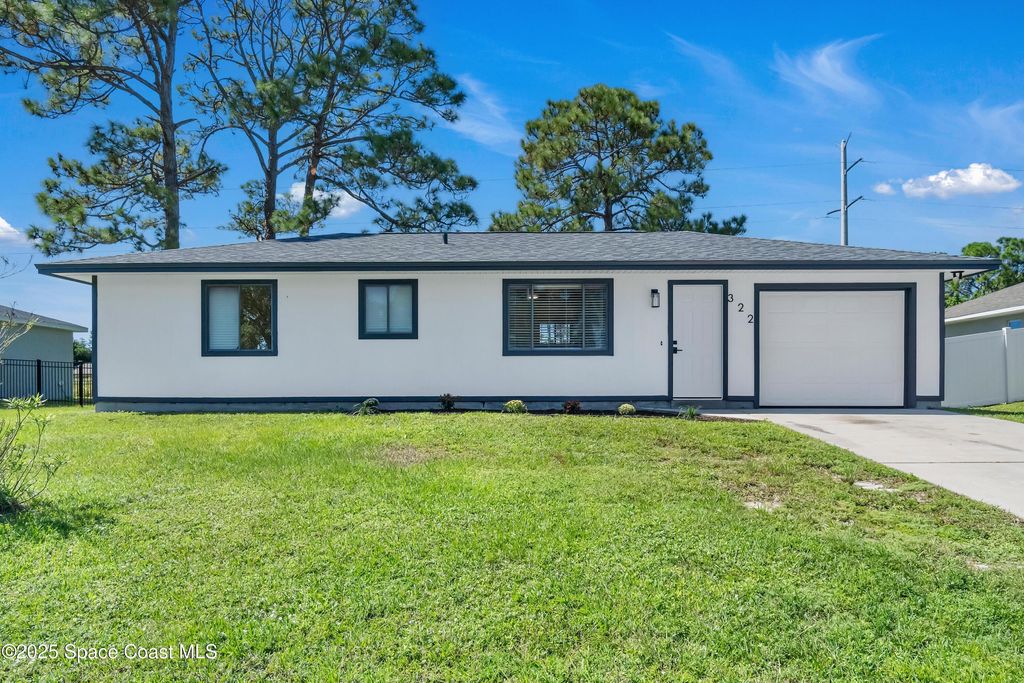 322 Ixora Avenue NW, Palm Bay, FL 32907
