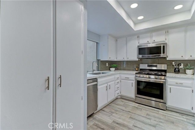 8566 Sierra 911-C, Huntington Beach, CA 92646