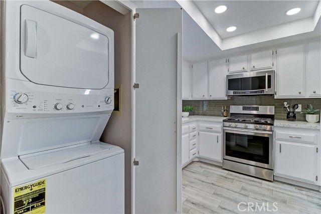 8566 Sierra 911-C, Huntington Beach, CA 92646