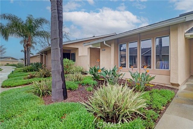 8566 Sierra 911-C, Huntington Beach, CA 92646