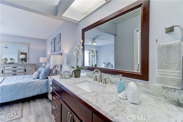 8566 Sierra 911-C, Huntington Beach, CA 92646