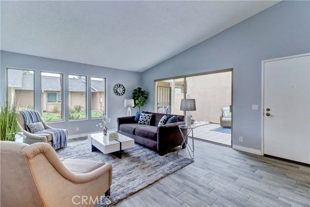 8566 Sierra 911-C, Huntington Beach, CA 92646